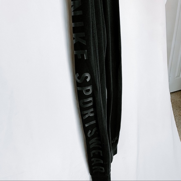 Nike Pants - Nike Sportswear Black Jogger Ankle Legging